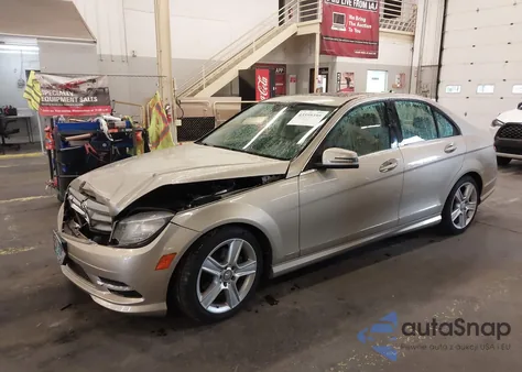 2011 Mercedes-Benz C 300 Sport из США, поврежденный, VIN WDDGF5EB4BA474413